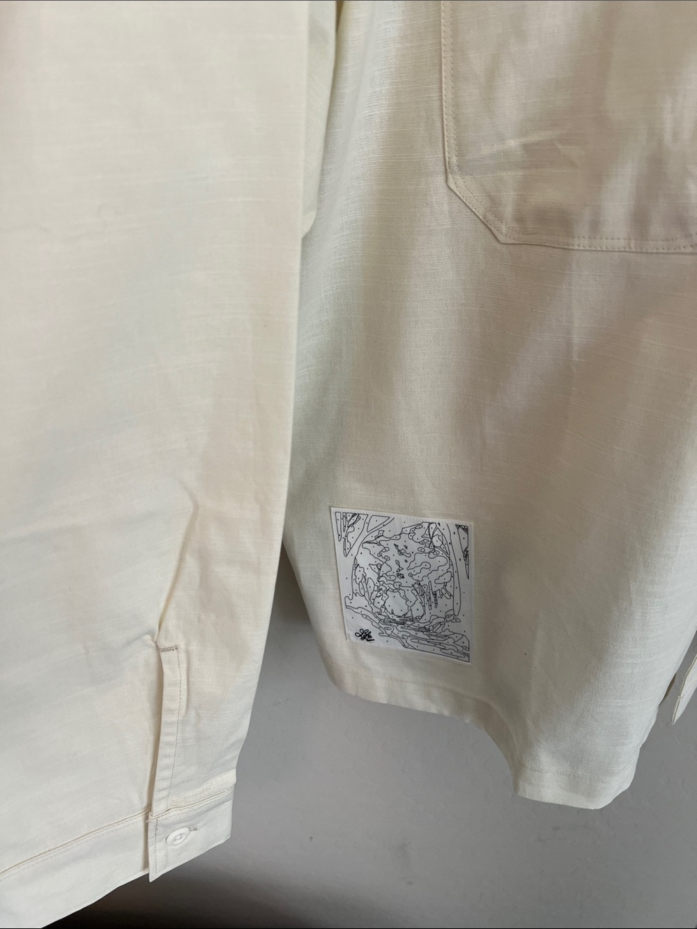 Nike Men's Ivory Button-Front Lightweight Overshirt - Picture 7 of 12
